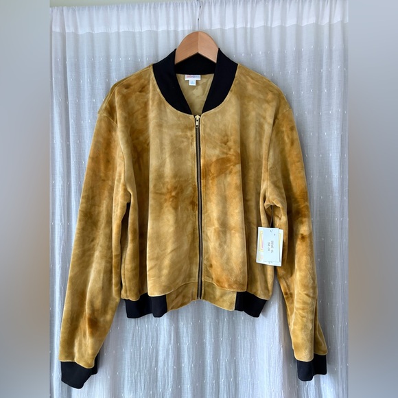 LuLaRoe Jackets & Blazers - LuLaRoe Stevie crushed velvet bomber jacket